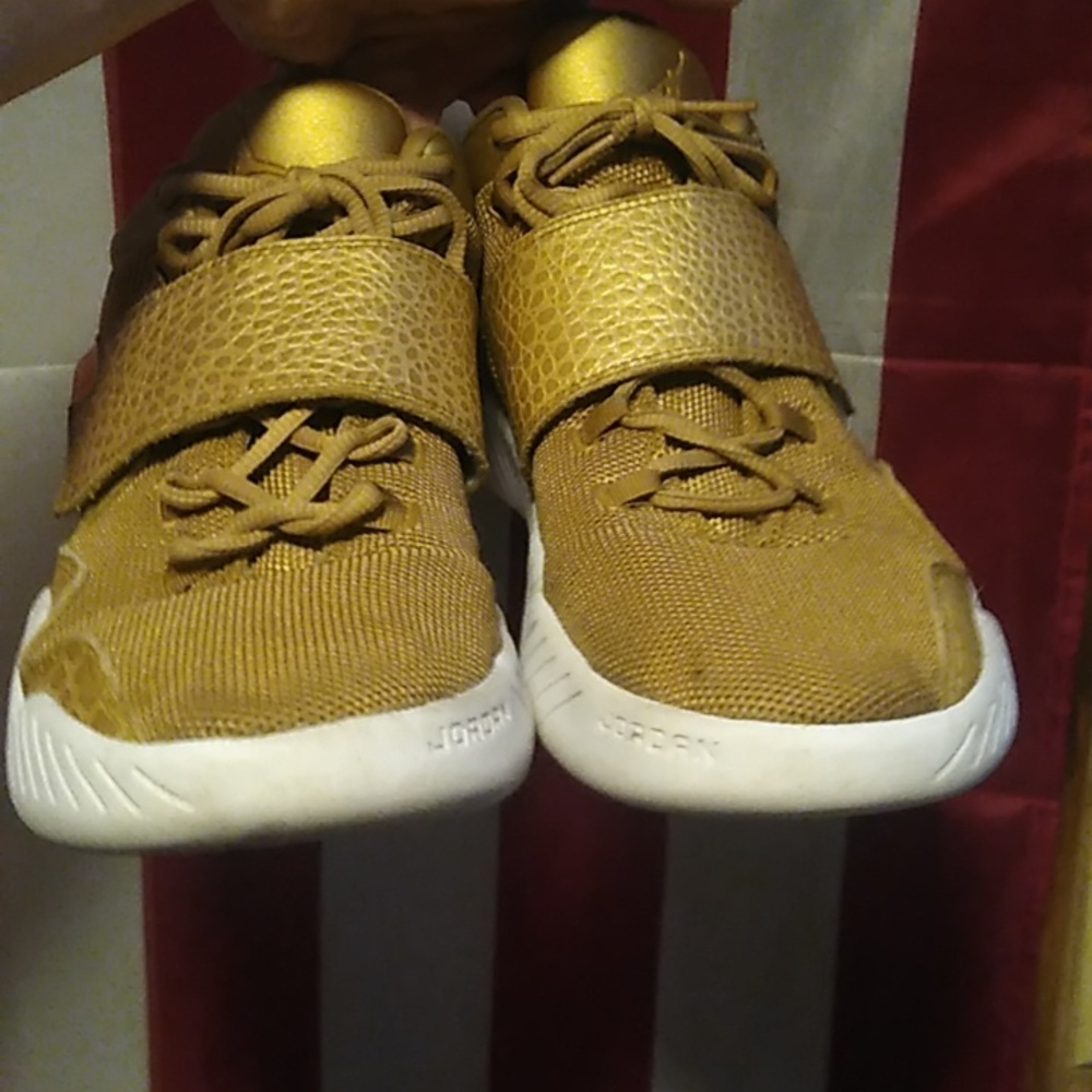 Jordan J23